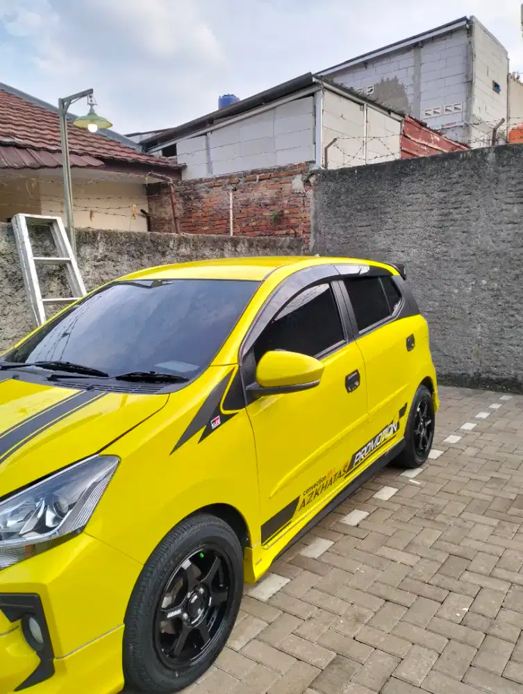 Bengkel khusus pasang kaca film mobil