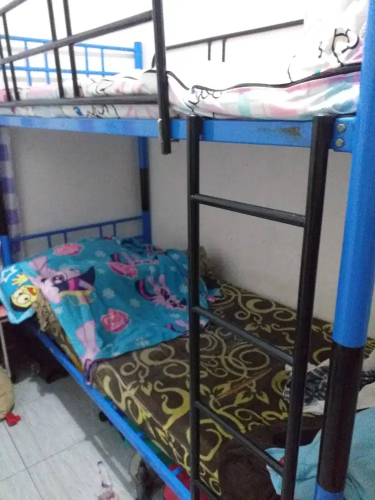 RANJANG TINGKAT BEKAS *tidak termasuk kasur