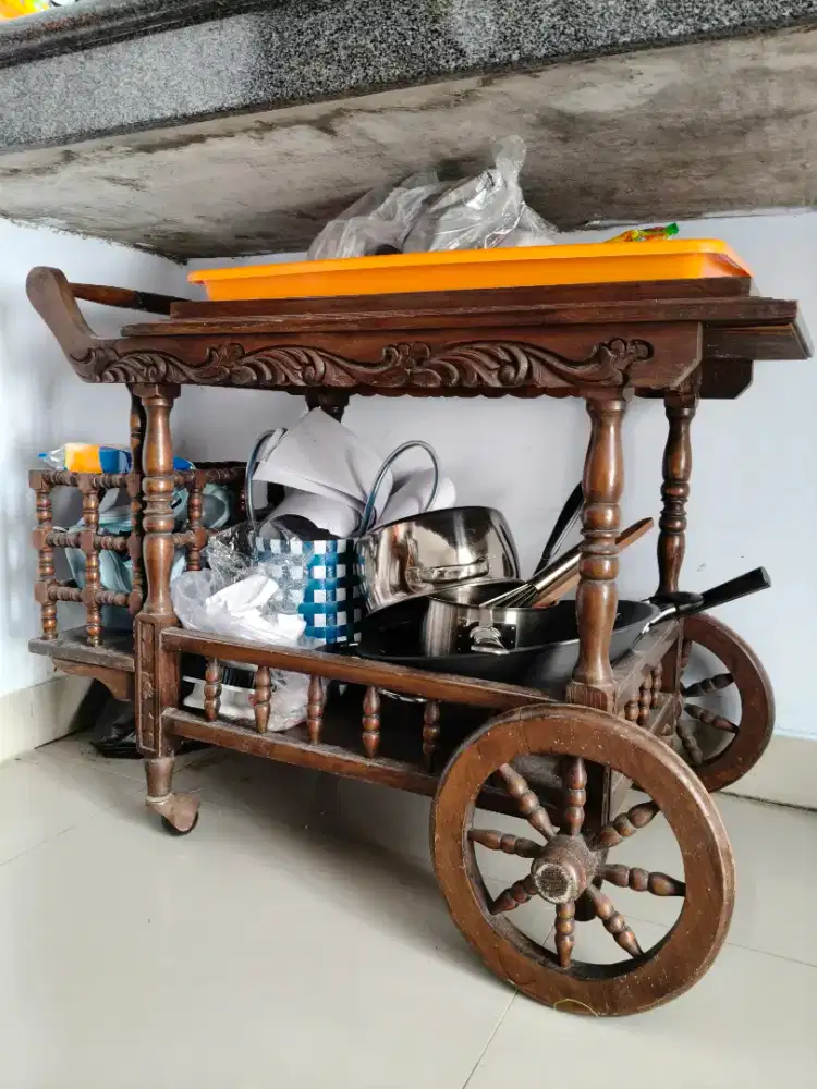 Kereta Makanan Antik
