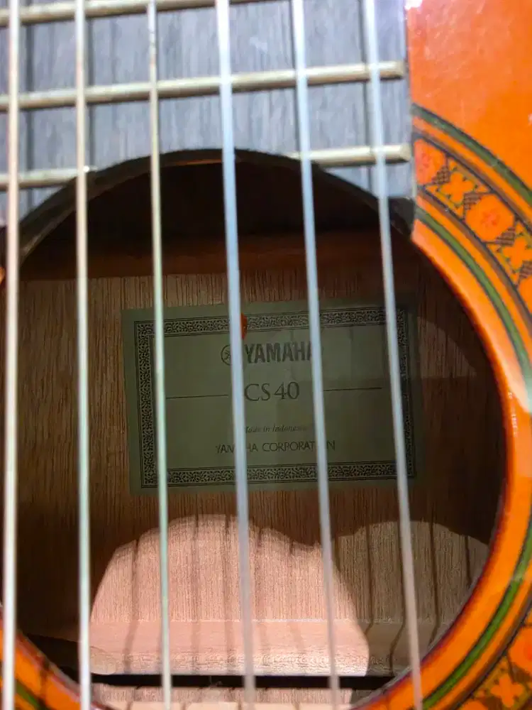 Gitar Yamaha CS 40