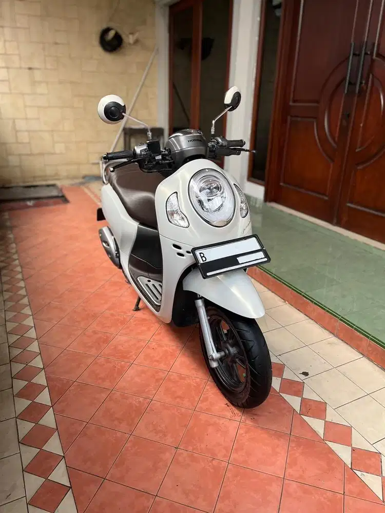 HONDA SCOOPY PRESTIGE CBS ISS KEYLESS TAHUN 2024 B-DKI