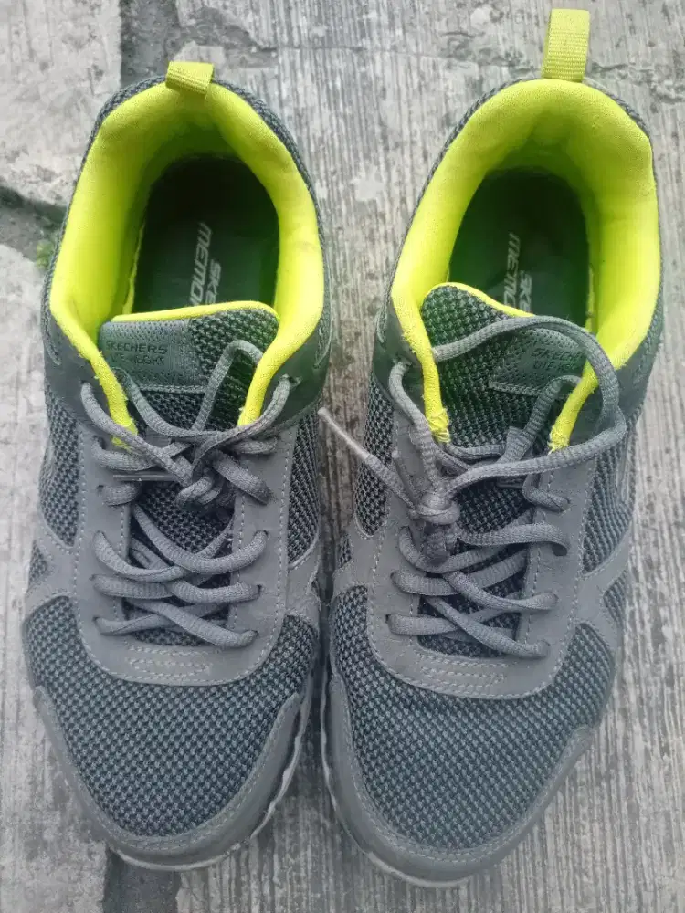Sketcher 52630 like new 41