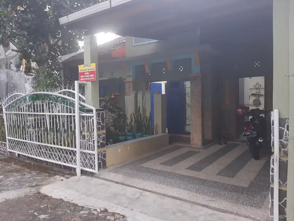Rumah dikontrakan seisinya