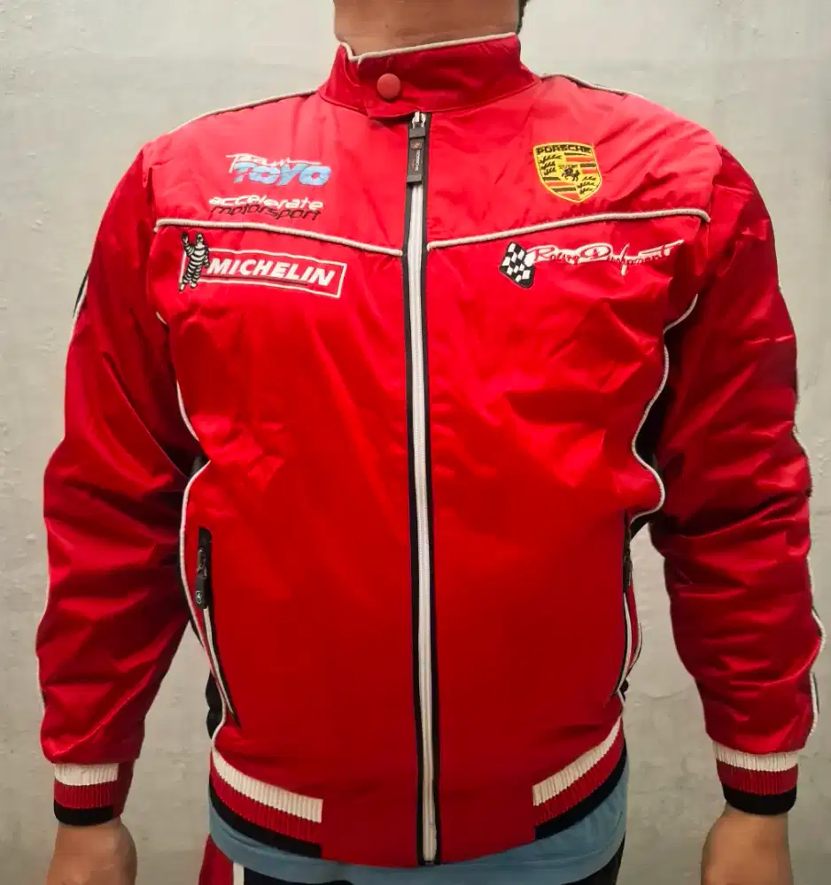 Jaket merk Porsche warna merah 100% original