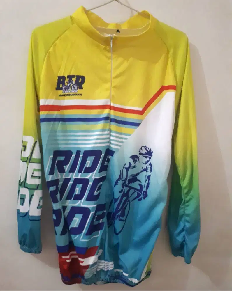 Baju Gowes Pria, Size L BARU NO MINUS