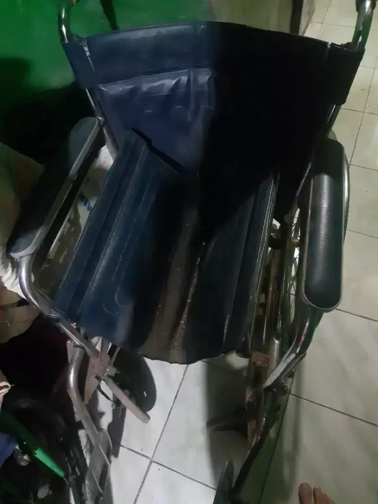 Jual cepat kursi roda masih bagus
