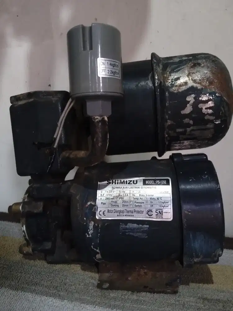 Pompa air Shimizu bekas