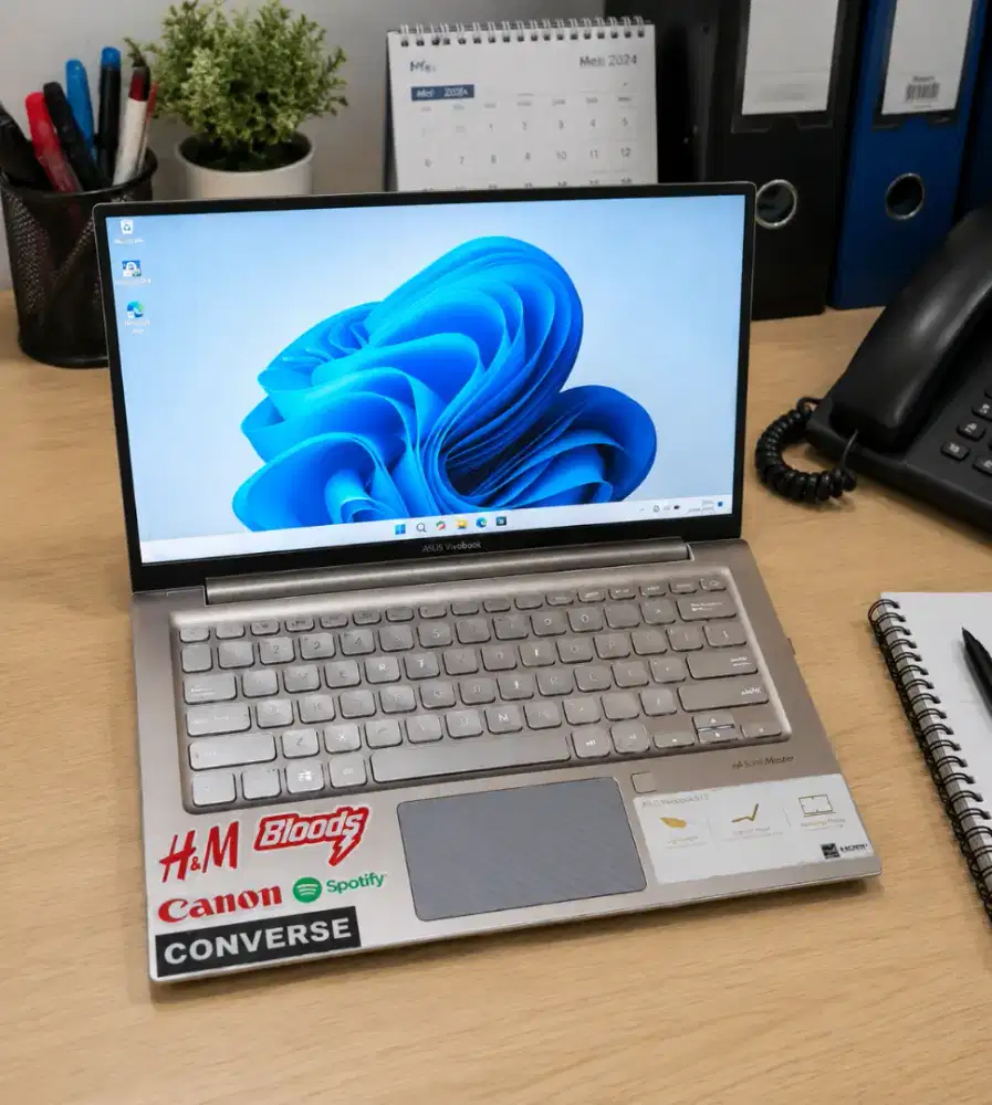 Laptop Asus sf330fa,intel i3 gen 8,Ram 4Gb,Virtual 4gb,Ssd 256Gb