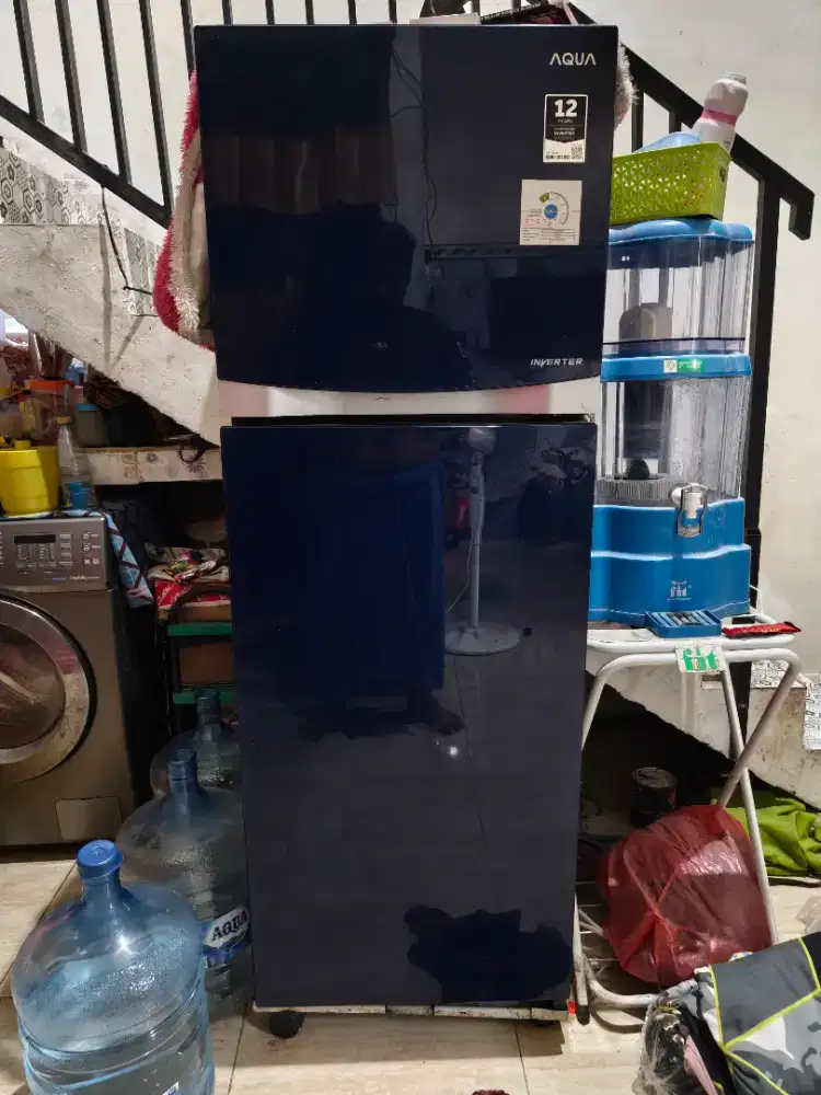 Kulkas AQUA 2 pintu dingin beku