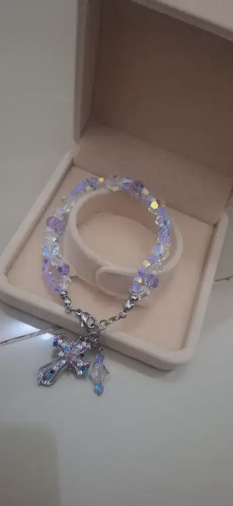 Gelang handmade kristal swarovski charm salib