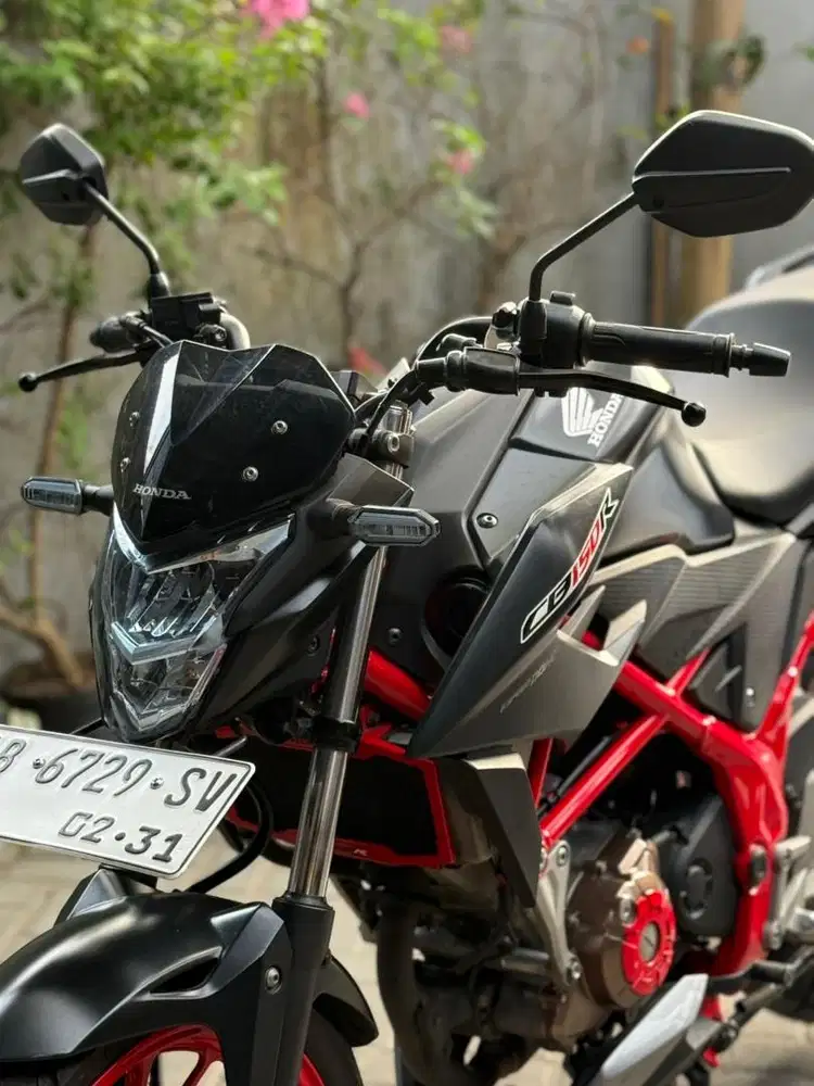 Cb150r 2016 km 27 rbuan istimewa