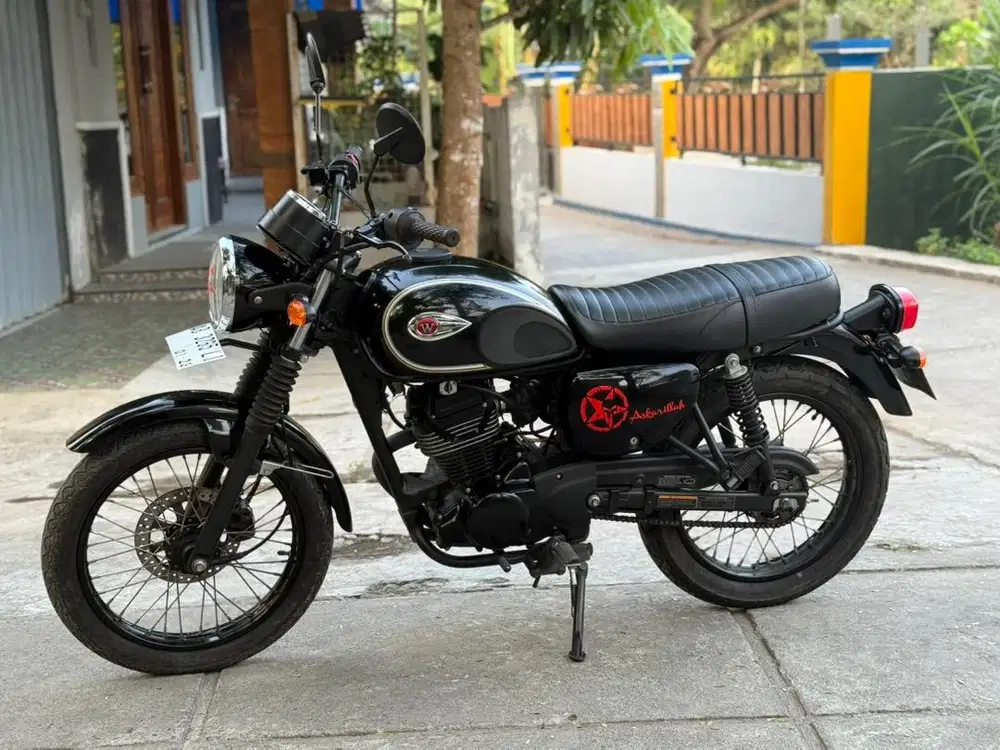 W175 2019 km 12rbuan istimewa