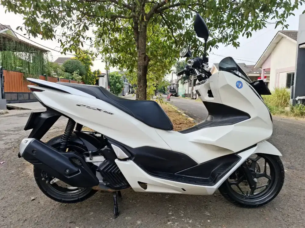 Honda PCX 160 Cbs 2021 km rendah
