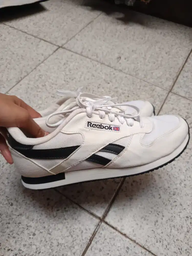 Sepatu Reebok cewe/cowo