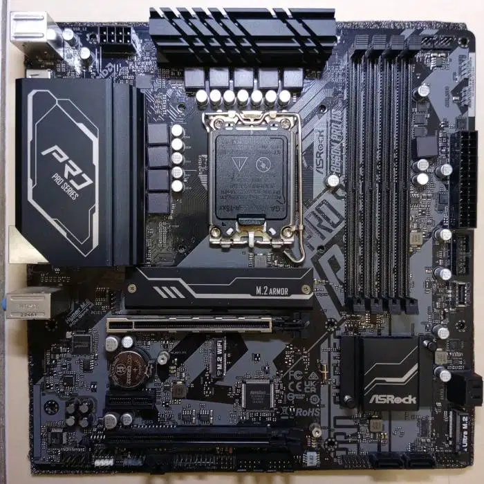 B660M PRO RS + DDR4 32GB (3200, 2x16GB) Kingston FURY