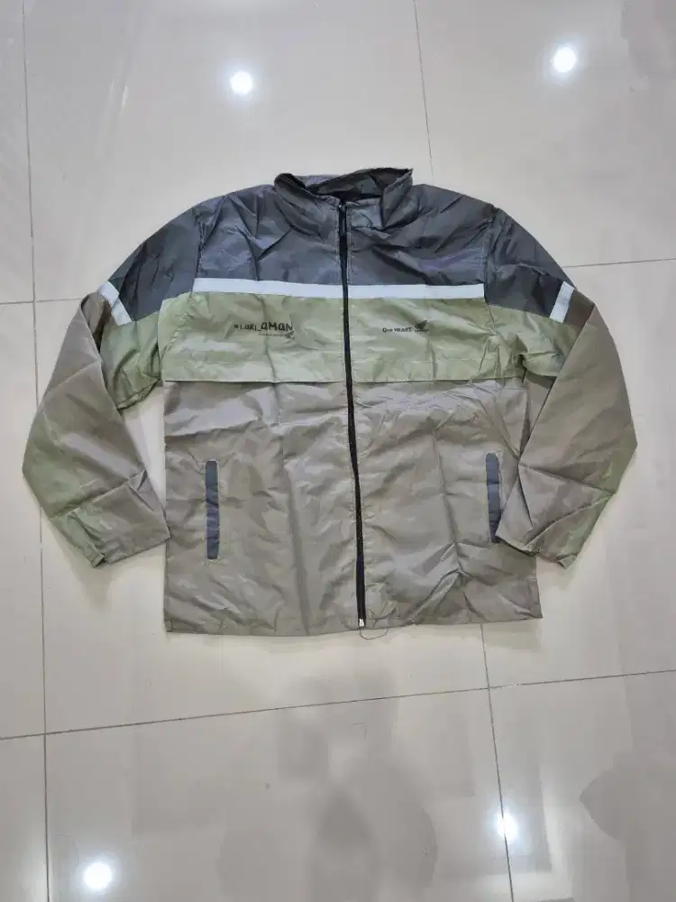 Jaket motor bawaan Adv 160 2026 kondisi new original AHM