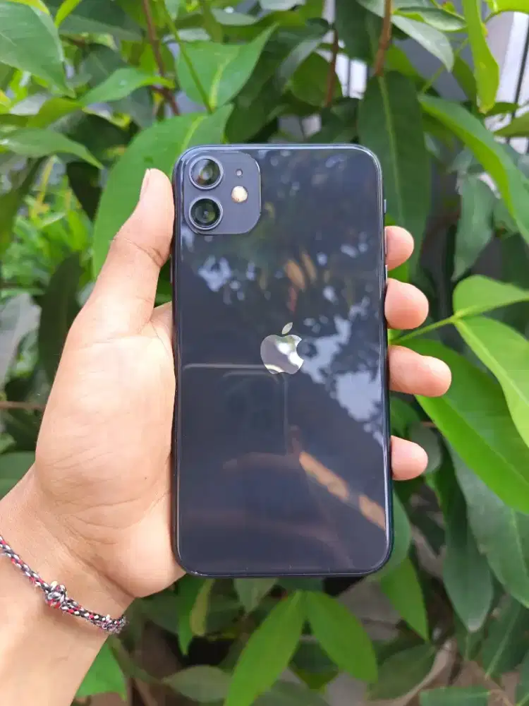 iPhone 11 64GB iBox
