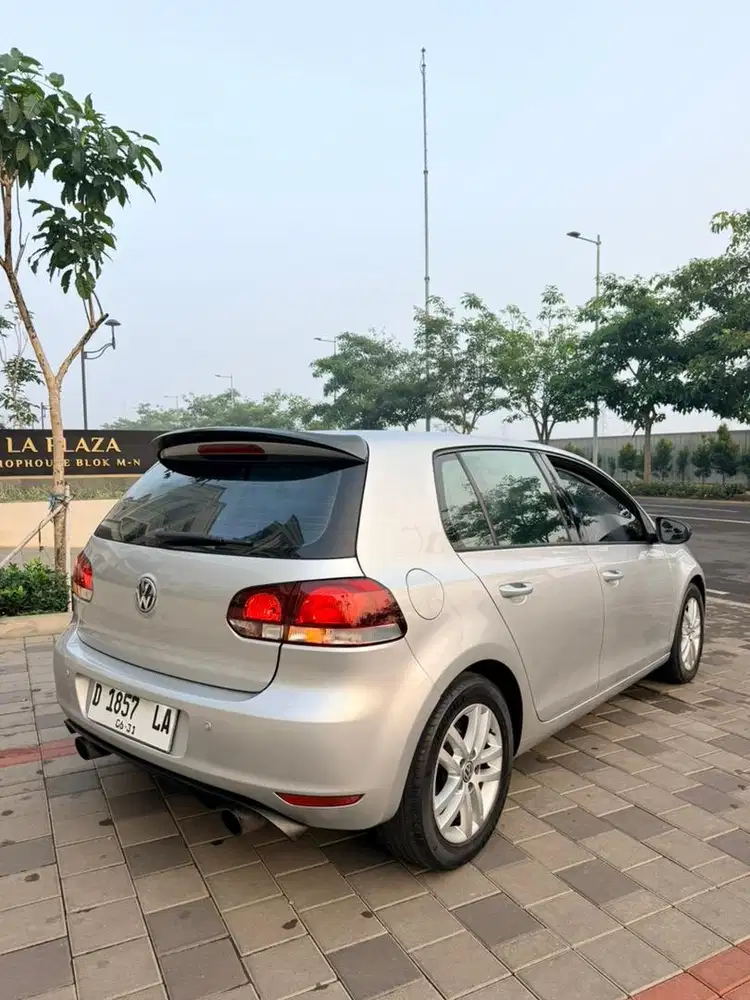 Volkswagen Golf 2011 Bensin