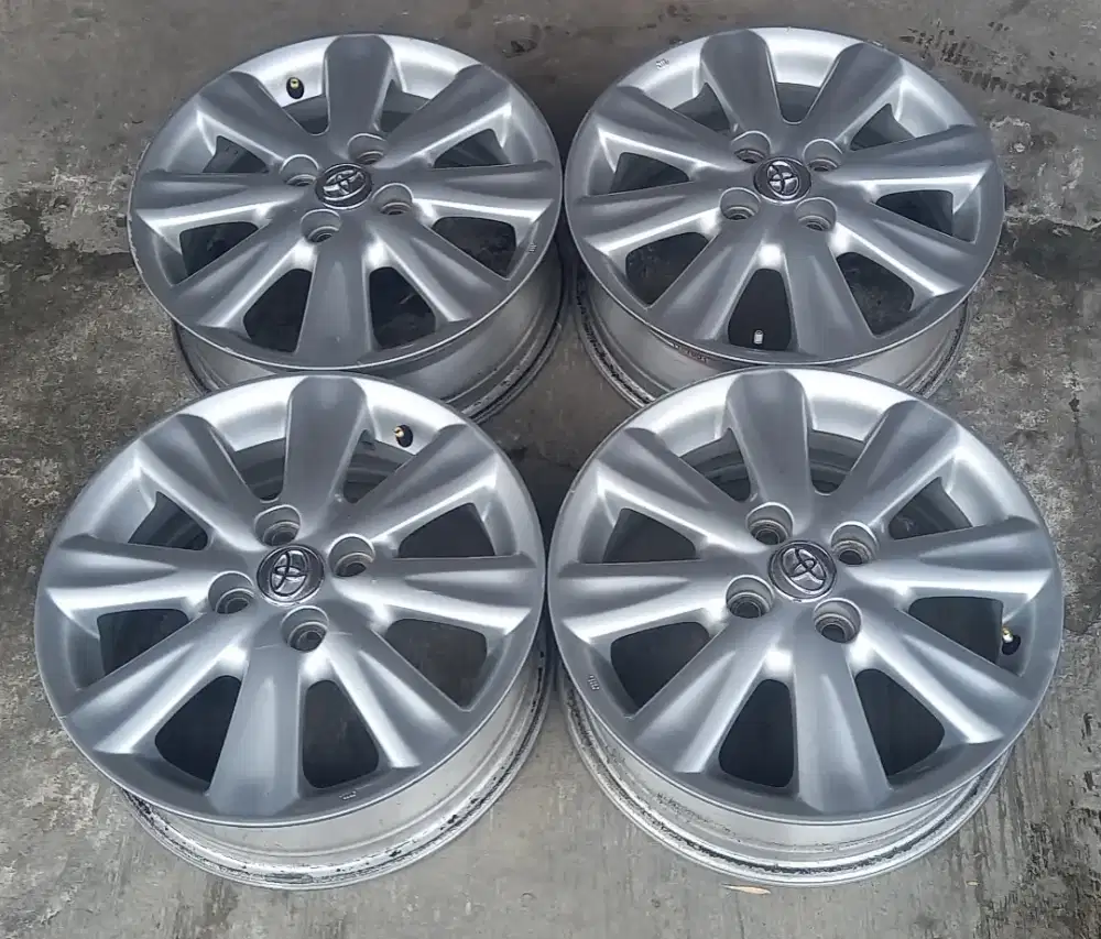 Velg Toyota yaris ring 15 pcd 4x100