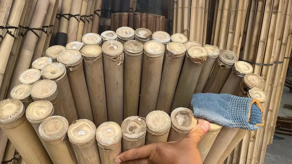 Tenaga serabutan untuk pabrik kerajinan bambu