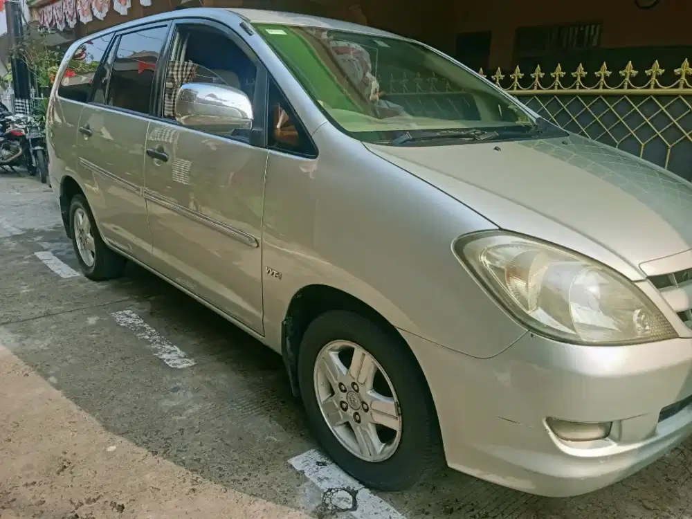 Jual kijang Innova g at 2006 pjk panj.2027mobil aman lakban
