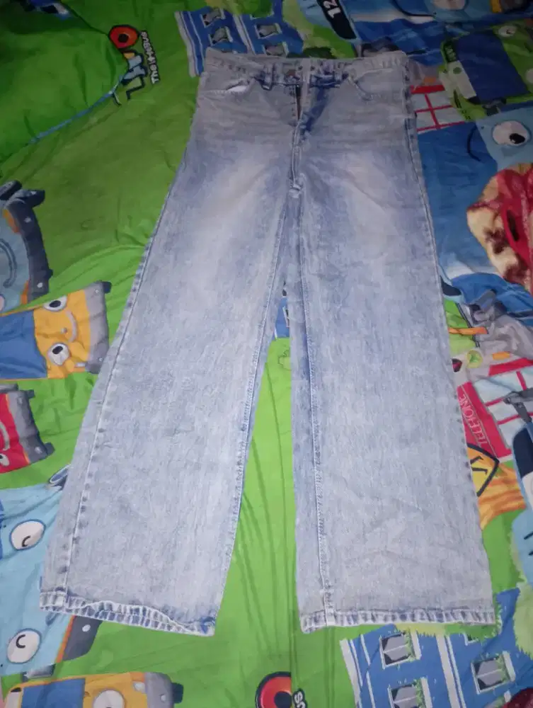Celana jeans ukuran S