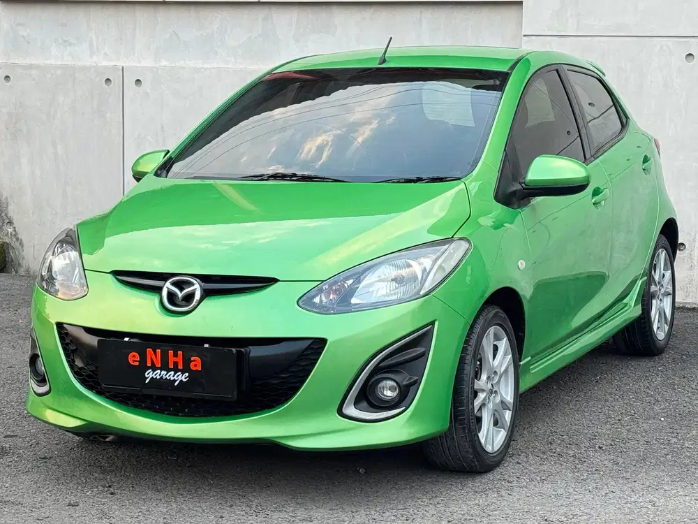 DP 10 JT.. MAZDA2 R 1.5 Automatic.. eNHa garage Semarang..