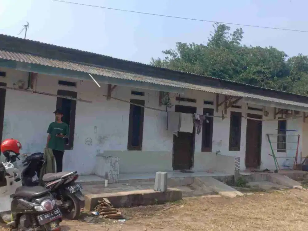 jual kontrakan 4 pintu akses mobil surat sertifikat masih bnyak sisa tanah