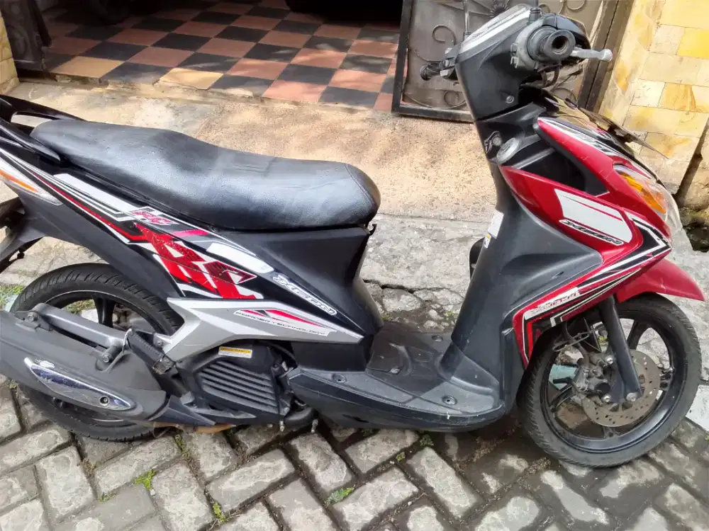 Yamaha Xeon 125 CC Warna Merah Marun, Malang Kota