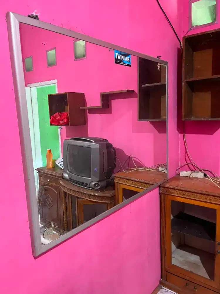 Kaca salon pangkas rambut barbershop