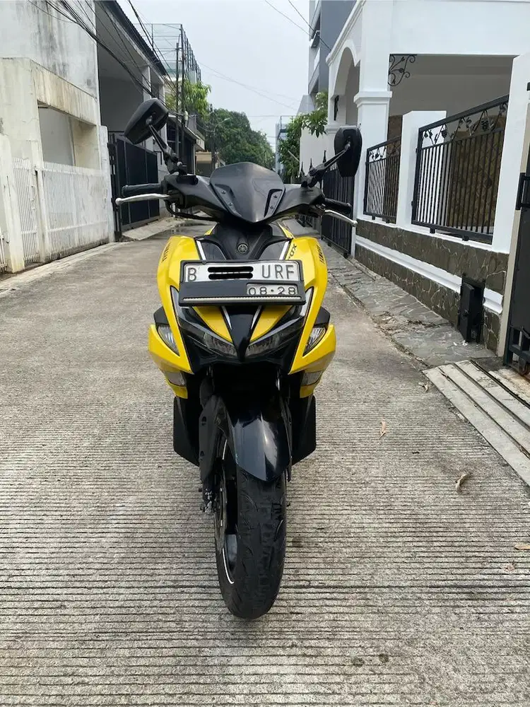 jual santai aerox kuning 2018