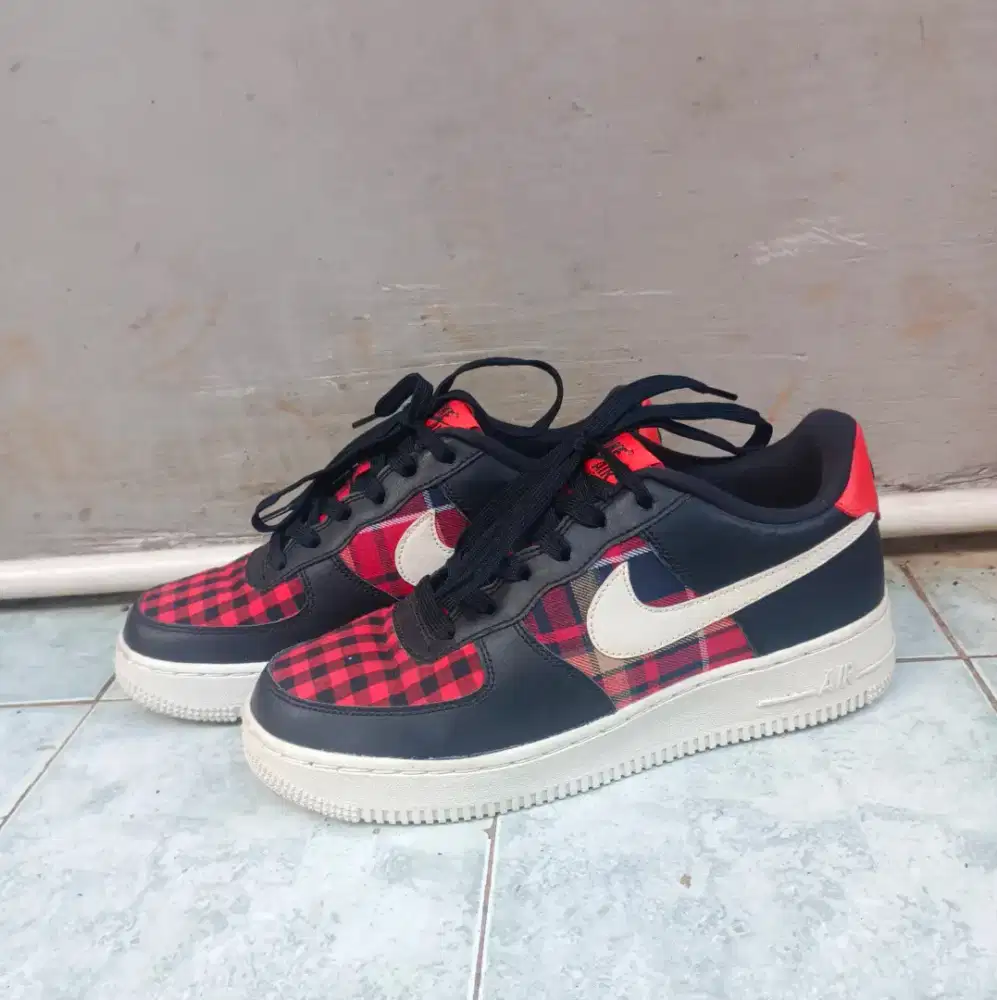 Sepatu Nike air force 1 flanel red original size 40