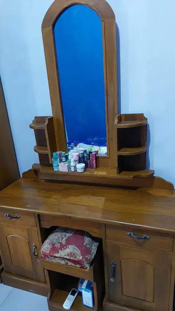 Meja Rias Kayu Jati Tua