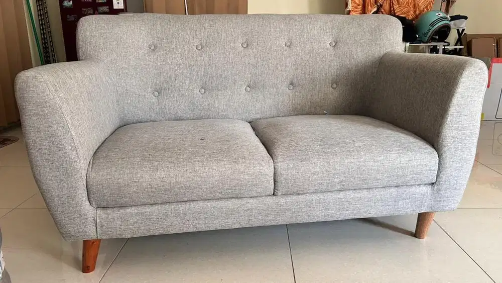 Sofa ruang tamu