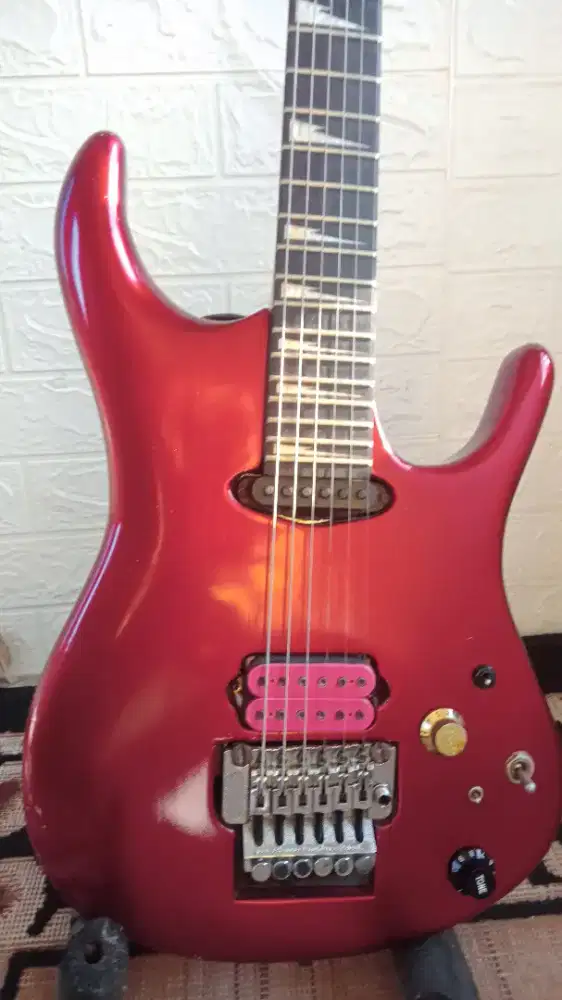 Di jual gitar listrik