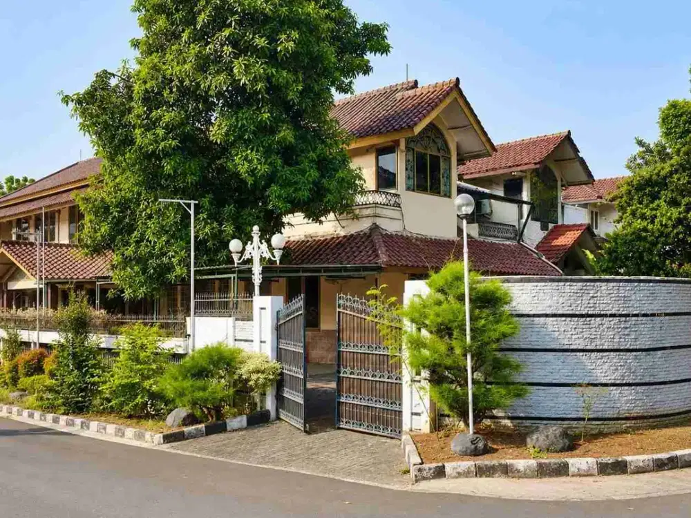 rumah mewah komplek bona belalai panjang indah di Lebak bulus, jaksel