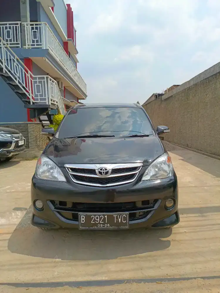 Toyota avanza 2011 1,3 G