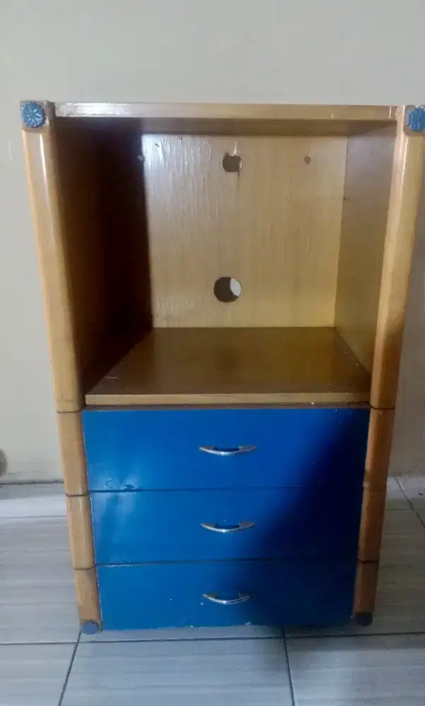 Nakas/lemari Exel/Drawer dg 3 laci