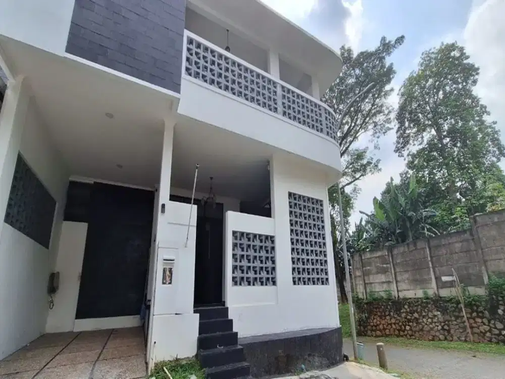 Dijual Cepat Rumah huk 2 Lt strategis di Bintaro sektor 9 Tangerang