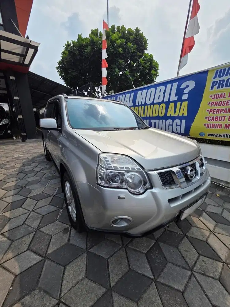 Nissan Xtrail 2.0 Matic Tahun 2012