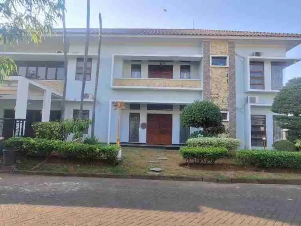( DEKAT UNDIP ) RUMAH MEWAH DI GRAHA ESTETIKA BANYUMANIK SEMARANG