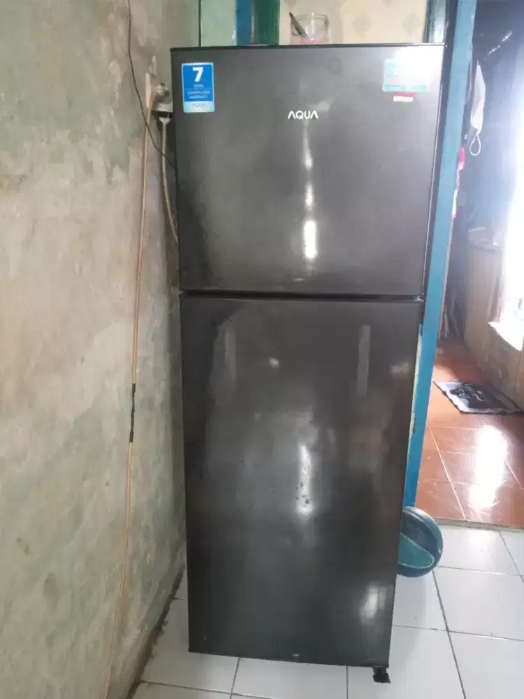 Di jual kulkas 2 pintu