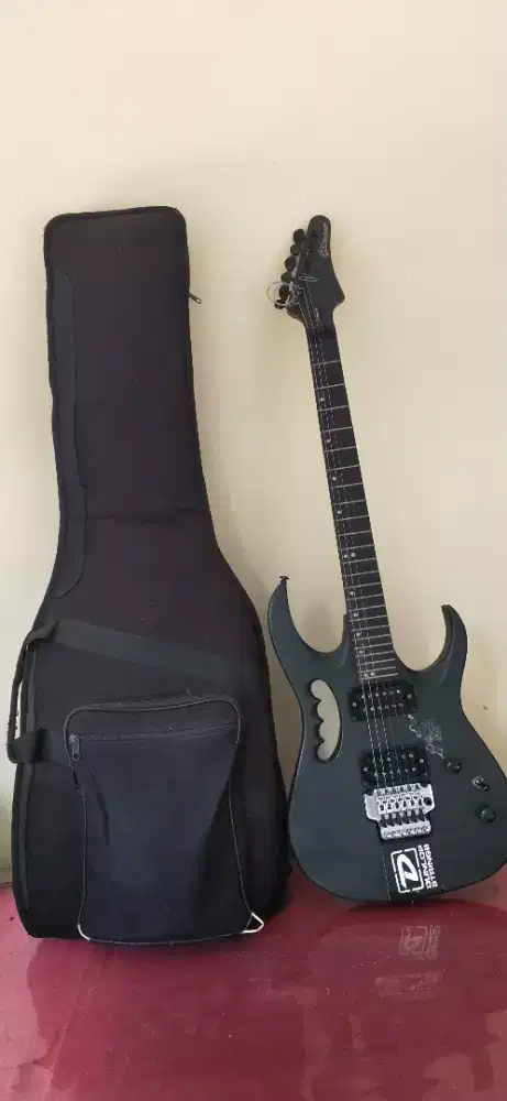 Electric Guitar Gillmore, Black, Original Bekas Pre-Owned