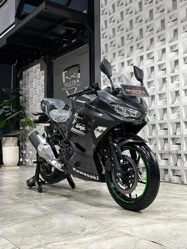 ODO 8RB!!Kawasaki Ninja 250 FI th 2022 - Ayu Mustika