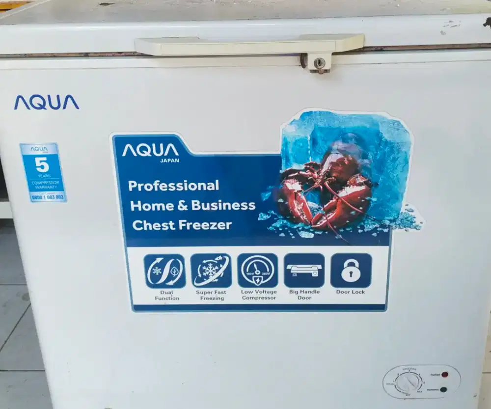 Di jual freezer merk Aqua 160 liter