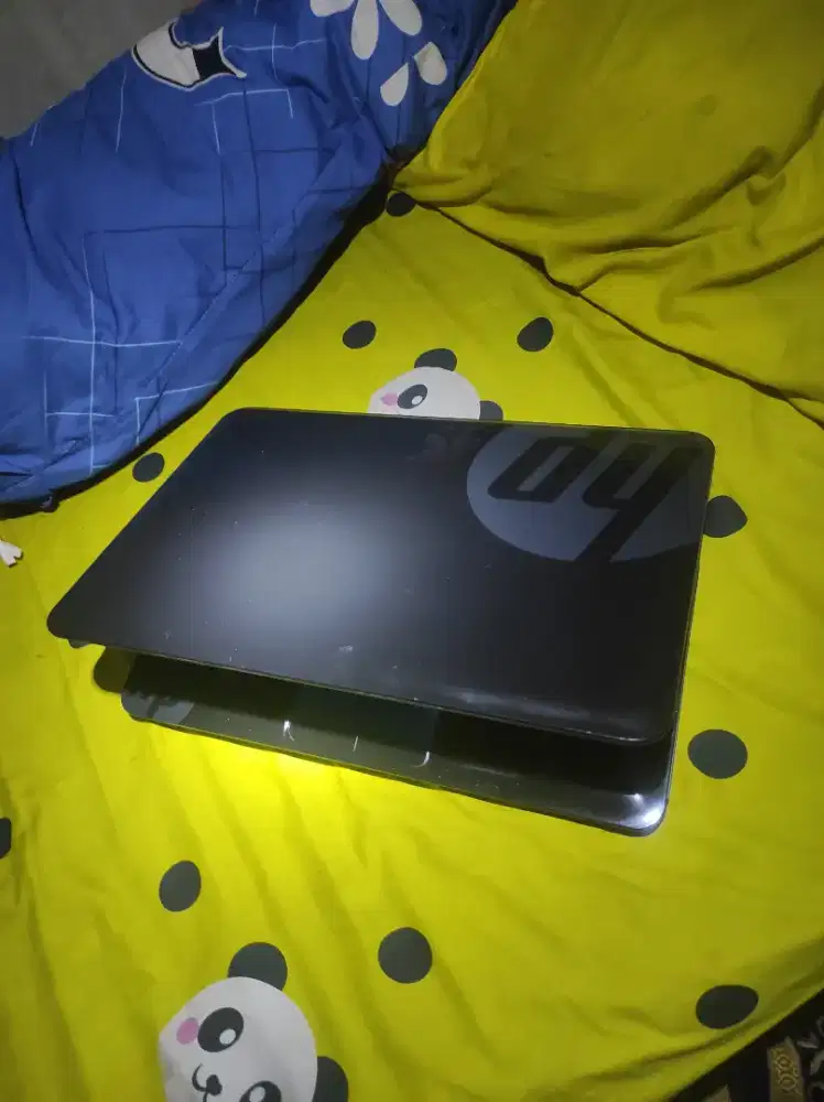Laptop HP AMD A4 // 4GB//500GB /BATERAI AWET