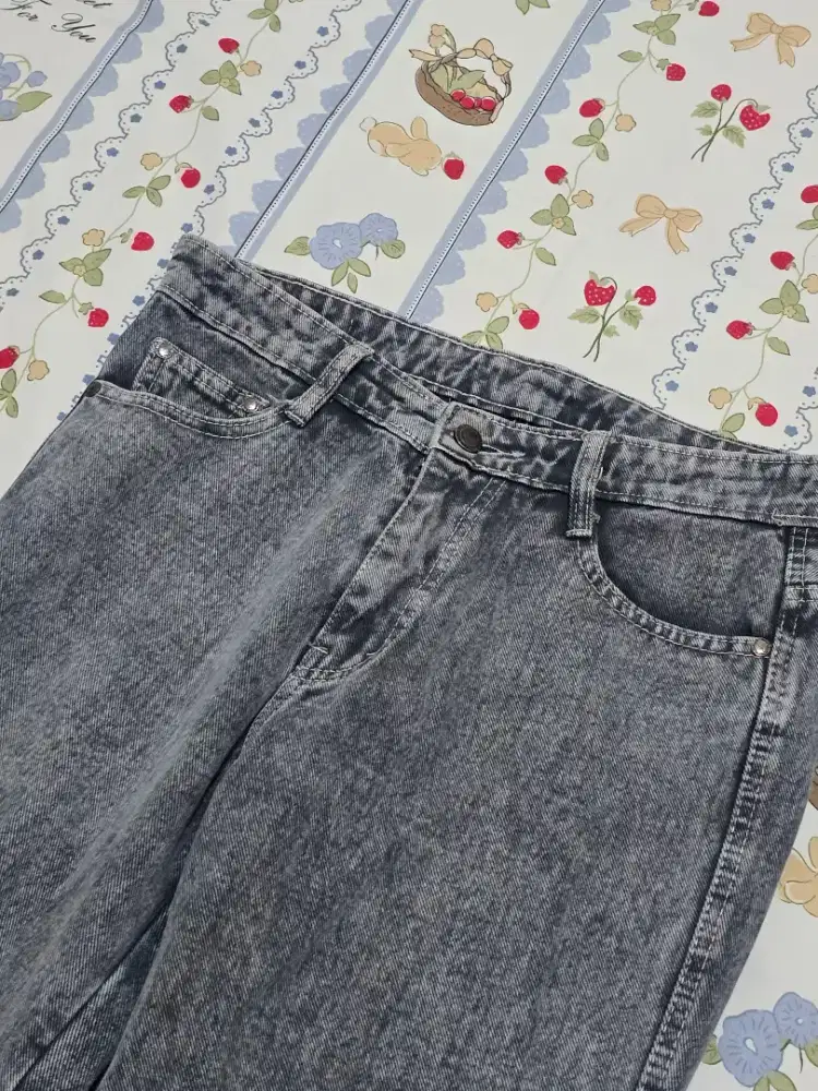Preloved Jeans Jiniso - Abu