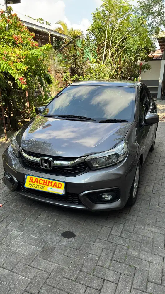 Honda Brio Satya E '19 Abu-Abu A/T 1.2