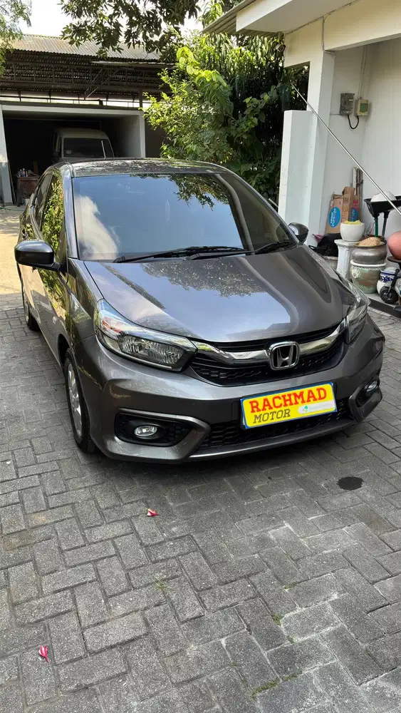 Honda Brio Satya E '19 Abu-Abu A/T 1.2