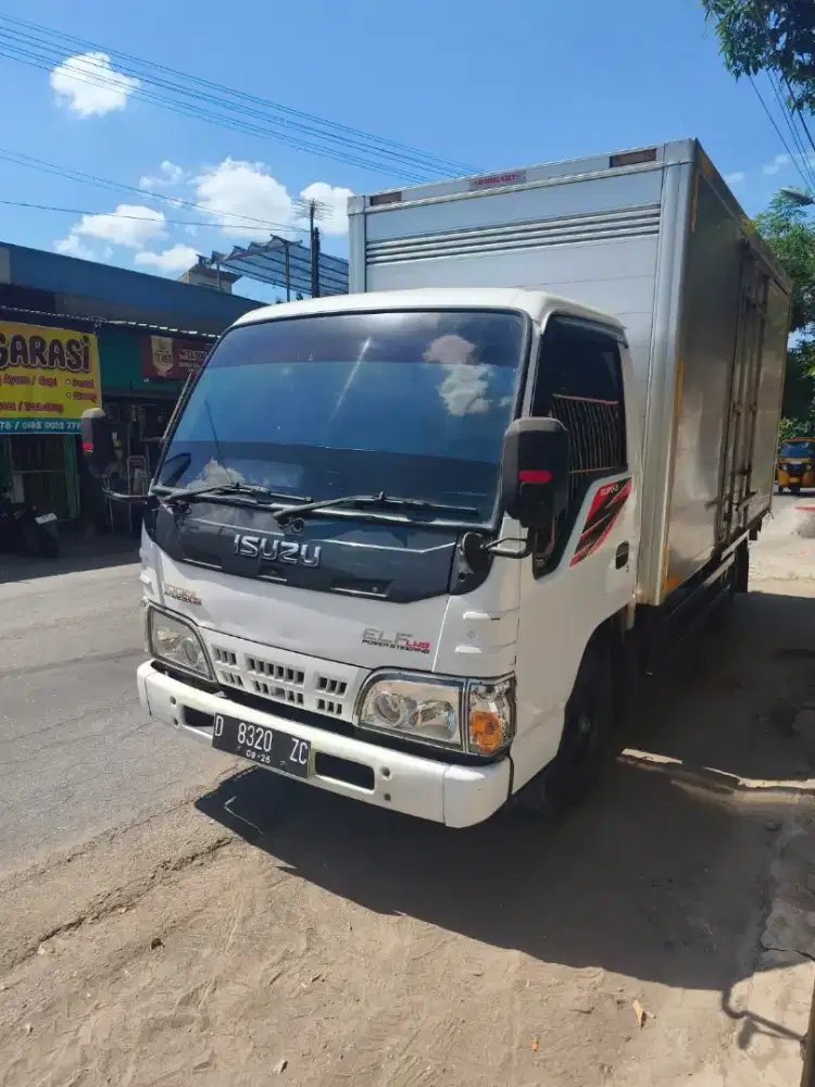 Isuzu ELF Long Box 2016